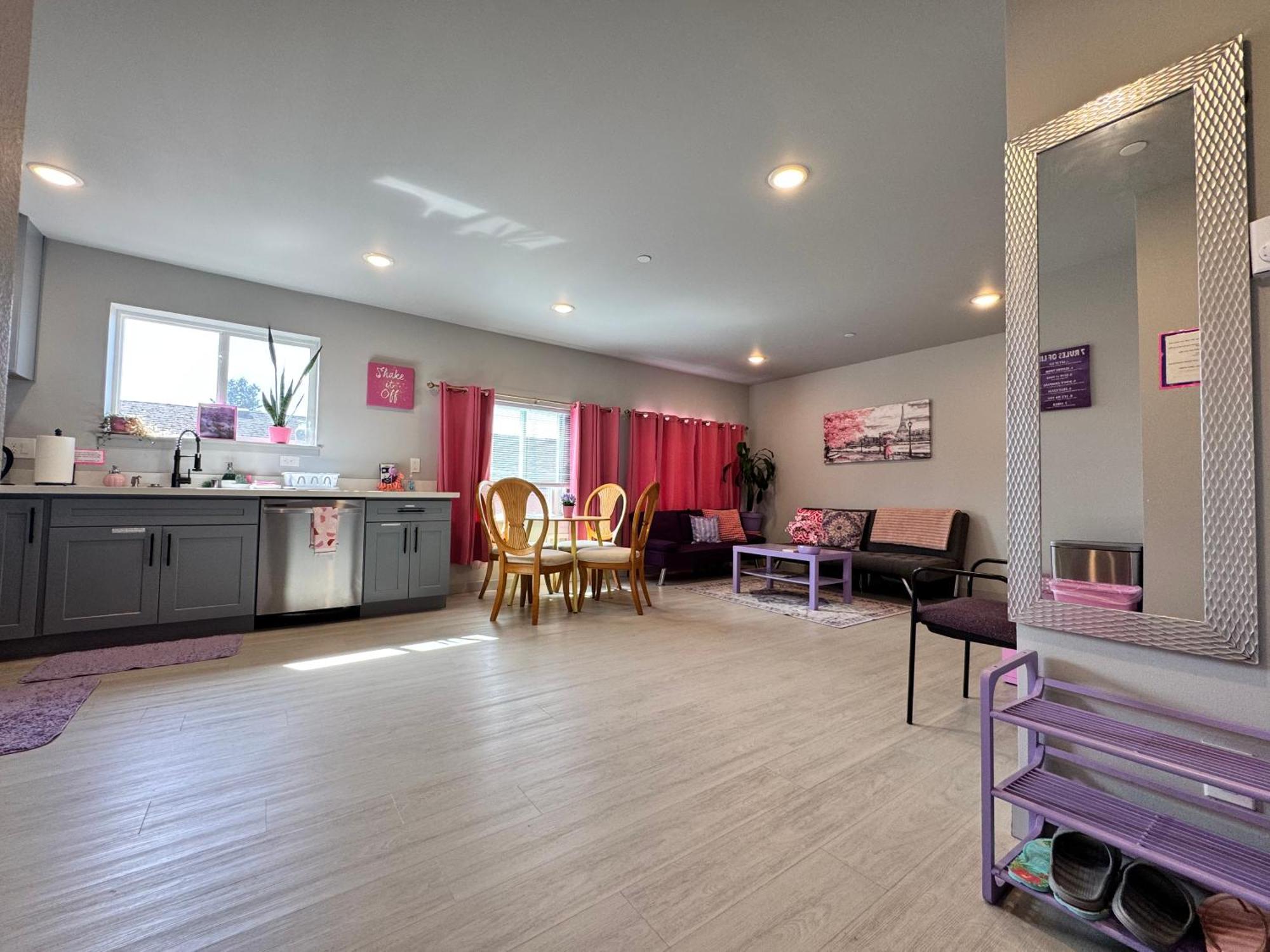סיאטל 1 Bd Apt With 2 Extra Sofa Beds 13 Mins To Seatac Airport מראה חיצוני תמונה